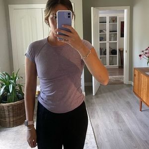 TNA Aritzia Mauve Athletic Tshirt size small